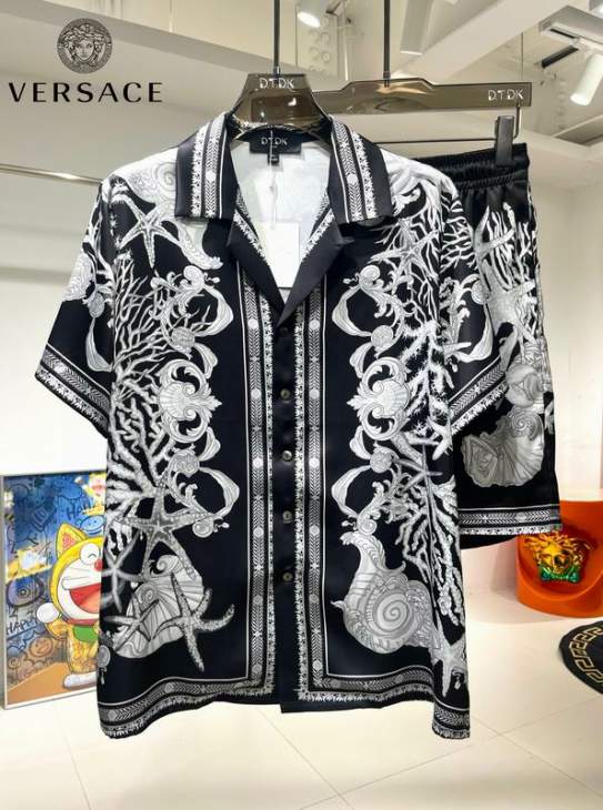 Picture of Versace Shirt Pant Suits _SKUVersaceM-3XL24cx34124849